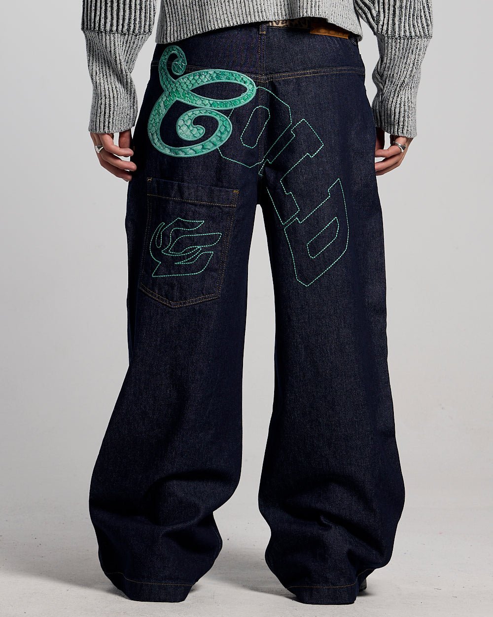 PANTALONES COLLEGE V3 DE DENIM CRUDO