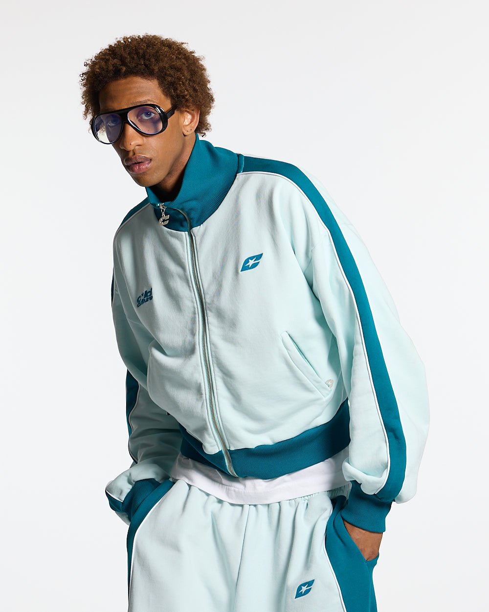 CHAQUETA JET LAG AZUL CIELO