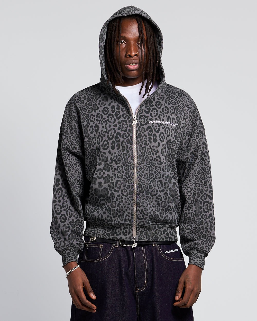 SUDADERA CON CAPUCHA Y CREMALLERA NOCTURNE BEAST GRIS OSCURO