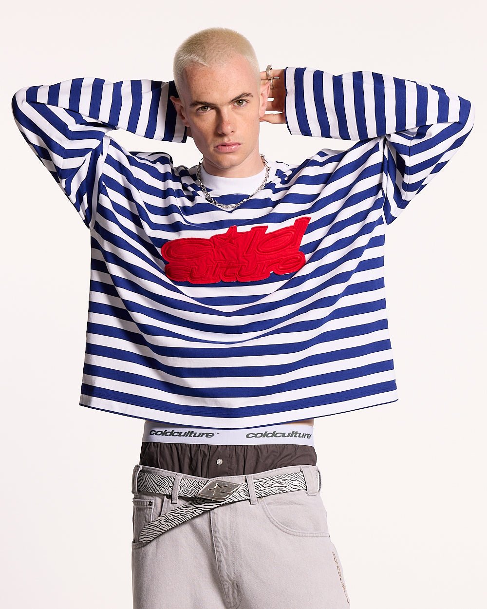 PARDON ME MANGA LARGA BLANCO Y AZUL MARINO