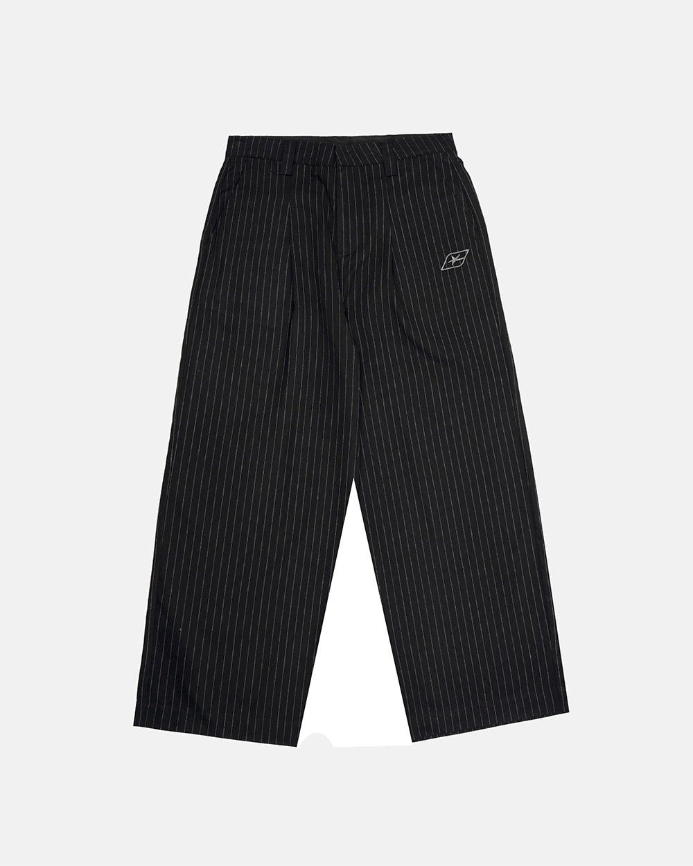 PANTALÓN NEGRO CON EFECTO DE COSTURA
