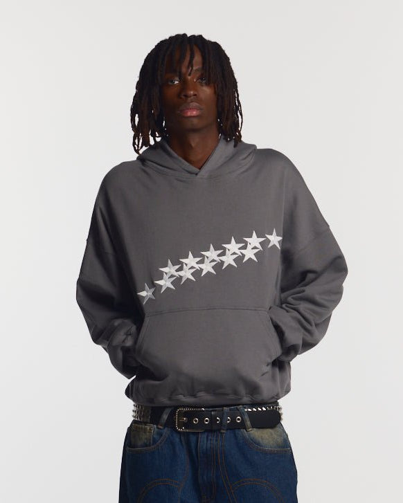 SUDADERA CON CAPUCHA ESTRELLAS GRIS POLVO