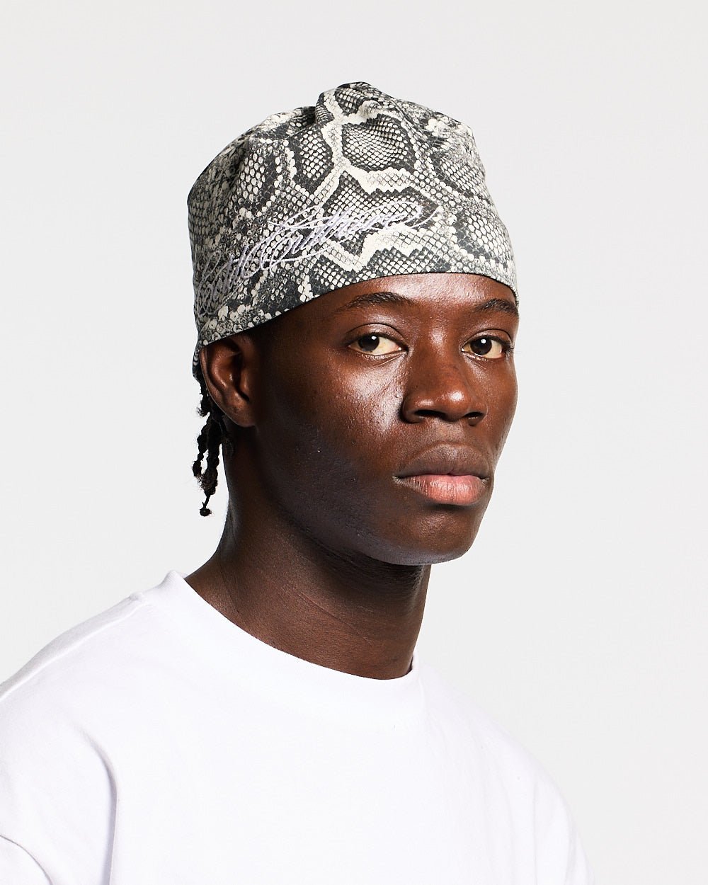 WILD SCRIPT BEANIE SNAKE