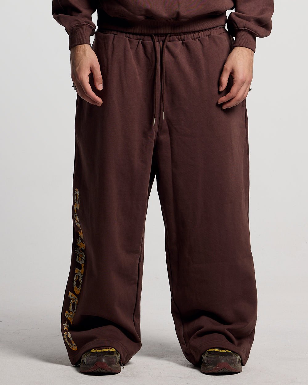 WILD SNAKE SWEATPANTS BROWN